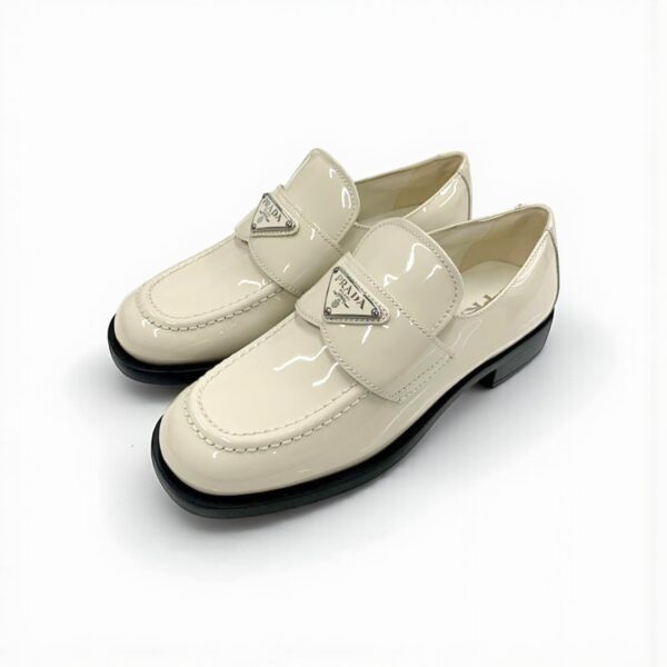 Prada Loafers Patent Leather in Creme