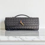 Bottega Veneta Andiamo Clutch - Black