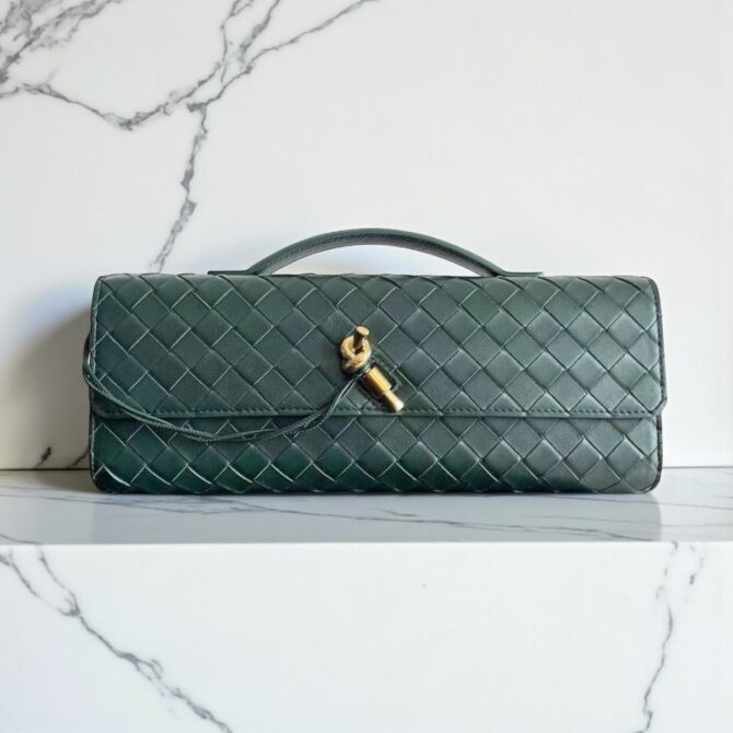 Bottega Veneta  Andiamo  Clutch