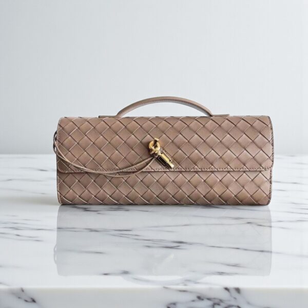 Bottega Veneta Andiamo Clutch