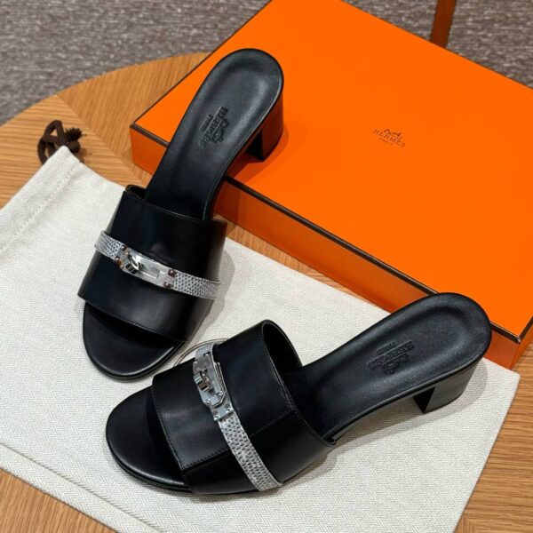 Hermes Gigi 50 Sandals - Noir/Lizard