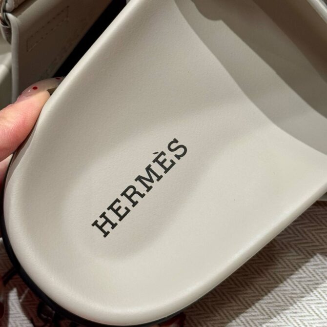 Hermes Chypre Sandals in Beige Espuisse, Swift