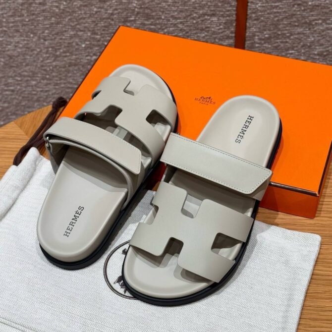 Hermes Chypre Sandals in Beige Espuisse, Swift