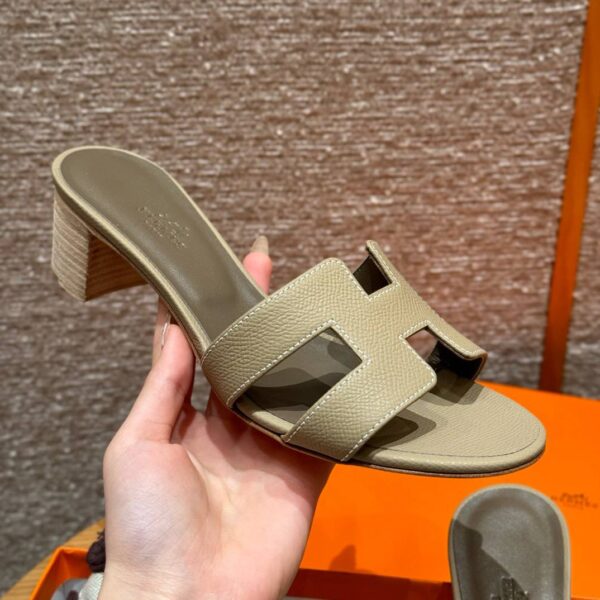 Hermes Oasis Sandals, Epsom Trench