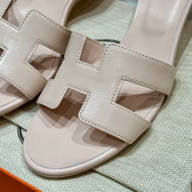 Hermes Oasis Sandals, Swift Petal Powder
