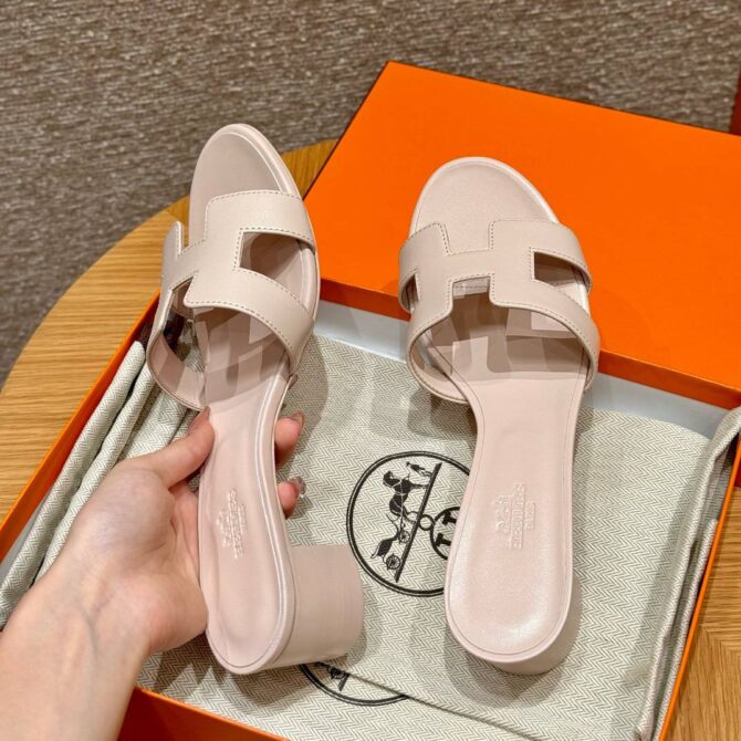 Hermes Oasis Sandals, Swift Petal Powder