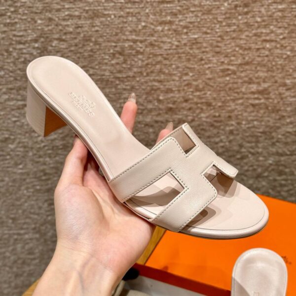 Hermes Oasis Sandals, Swift Petal Powder