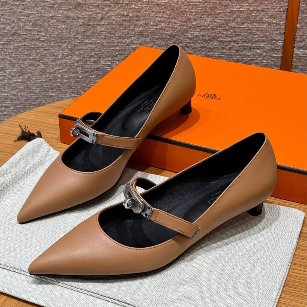Hermes Kiara 40 Pump, Naturel Clair