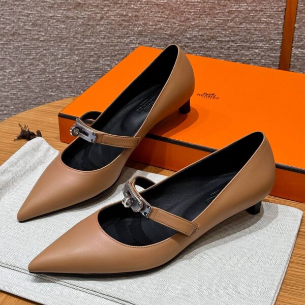 Hermes Kiara 40 Pump, Naturel Clair
