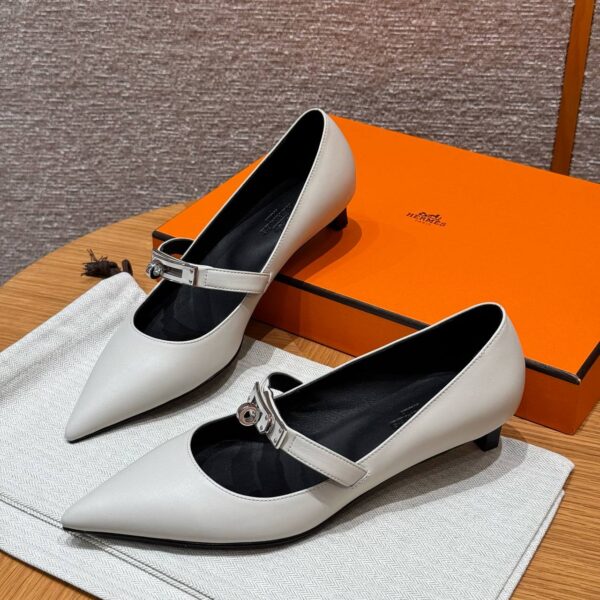 Hermes Kiara 40 Pump, Light Gray