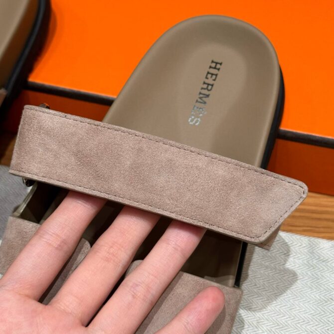 Hermes Chypre Sandals in Beige Lin, Chamois Leather