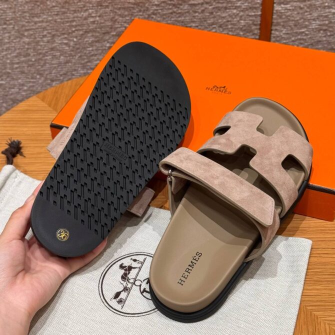 Hermes Chypre Sandals in Beige Lin, Chamois Leather