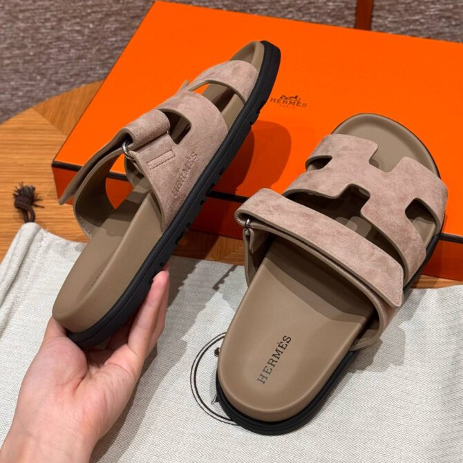 Hermes Chypre Sandals in Beige Lin, Chamois Leather
