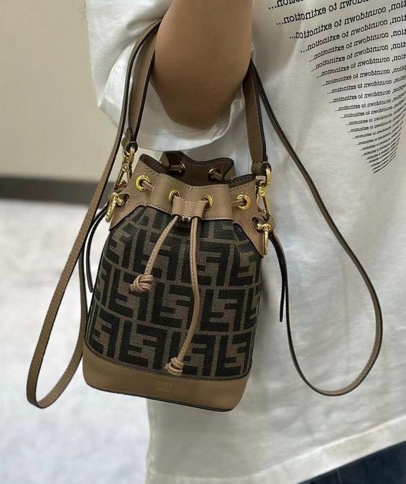 Fendi Mon Tresor Bucket Bag - Image 2