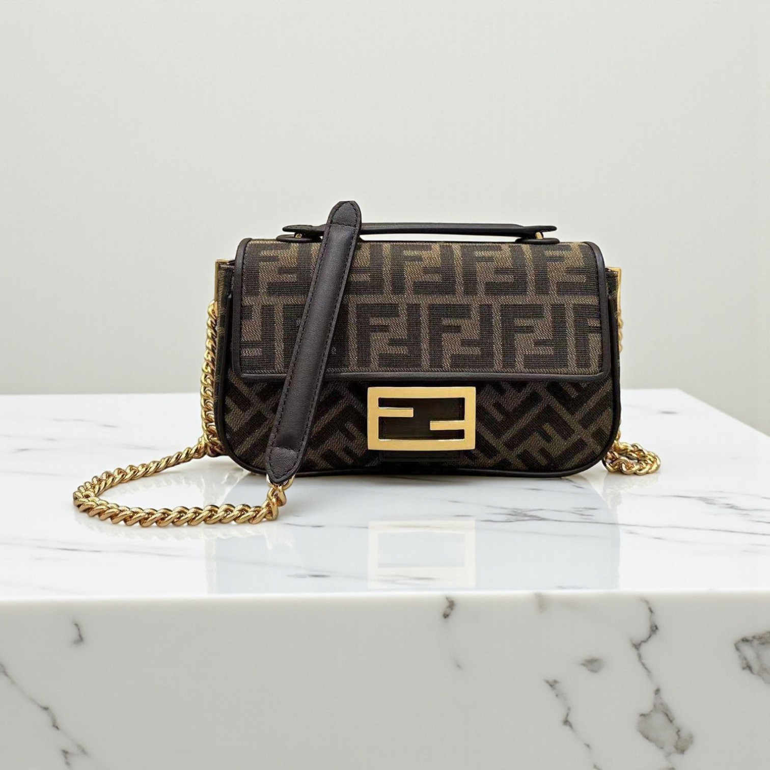 Fendi Baguette Chain Midi
