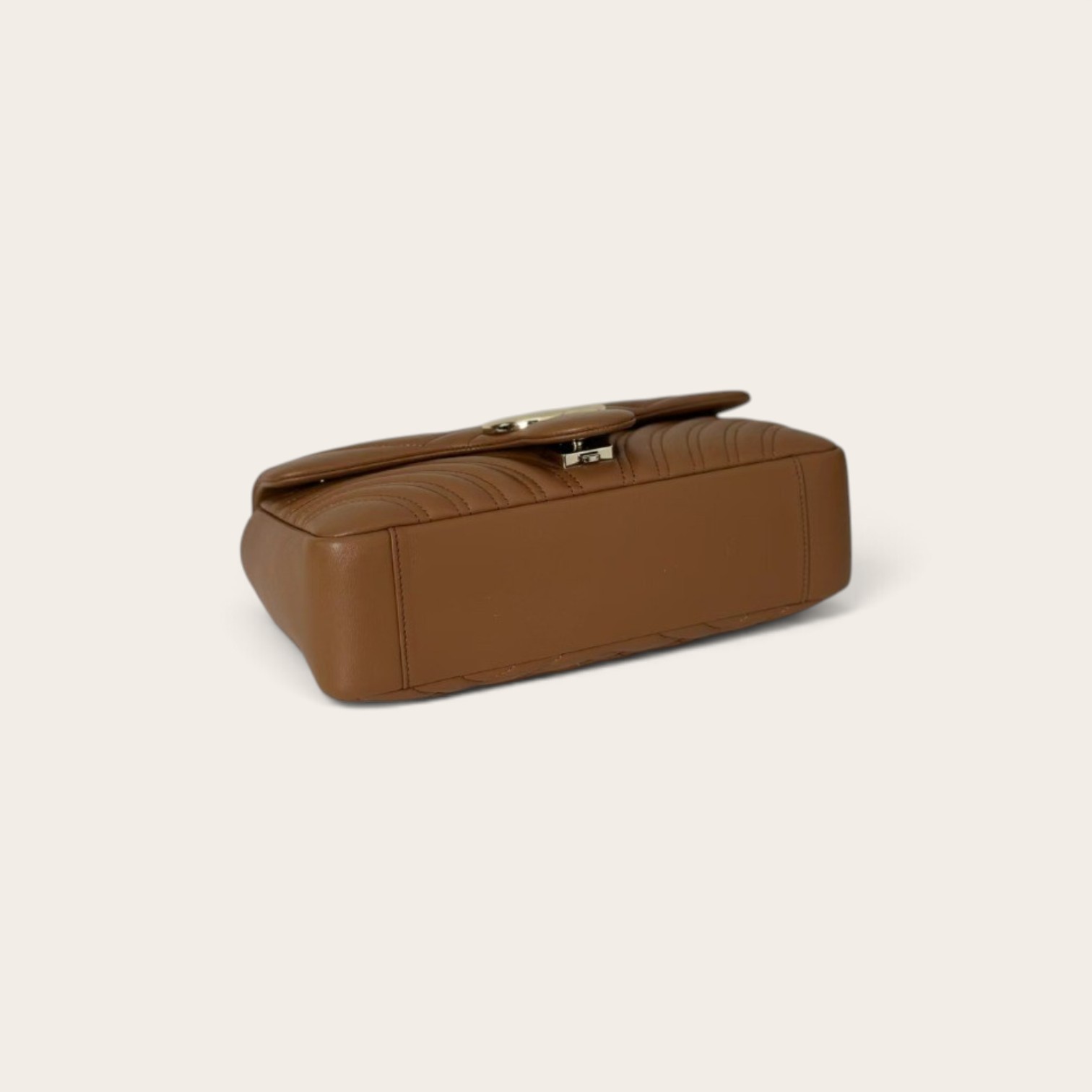 Gucci GG Marmont Small Shoulder Bag - Image 4