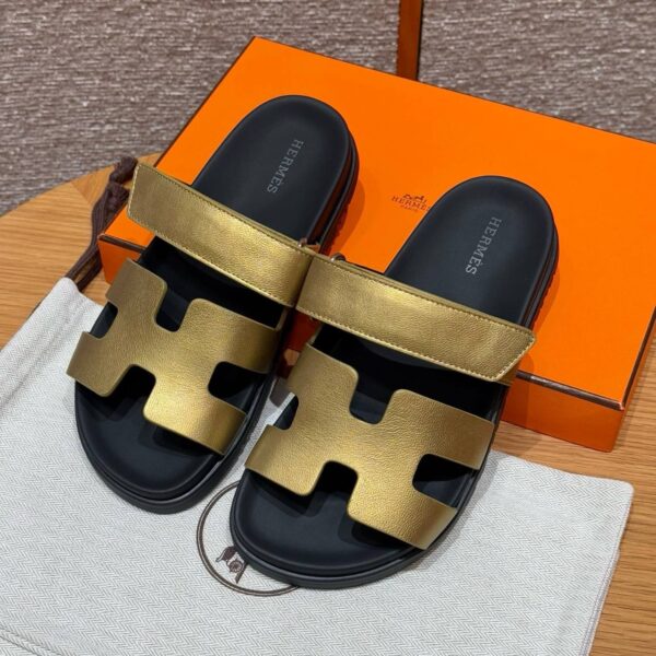 Hermes Chypre Sandals, Dore