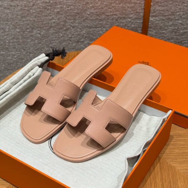 Hermes Oran Epsom Sandal, Pelino Beige