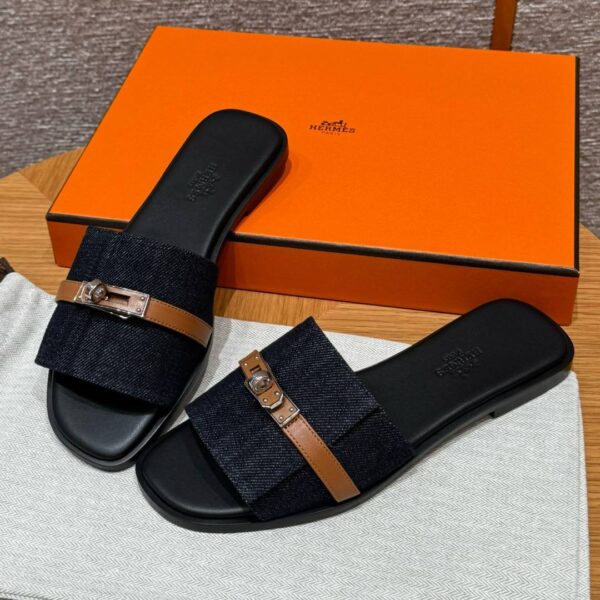 Hermes Giulia Sandals