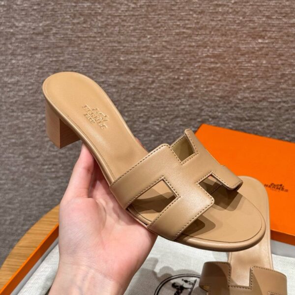 Hermes Oasis Sandals, Swift - Beige Albinos