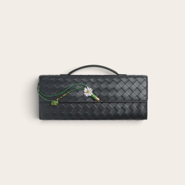 Bottega Veneta Andiamo Clutch