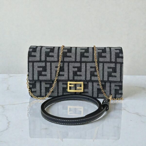 Fendi Wallet On Chain Baguette