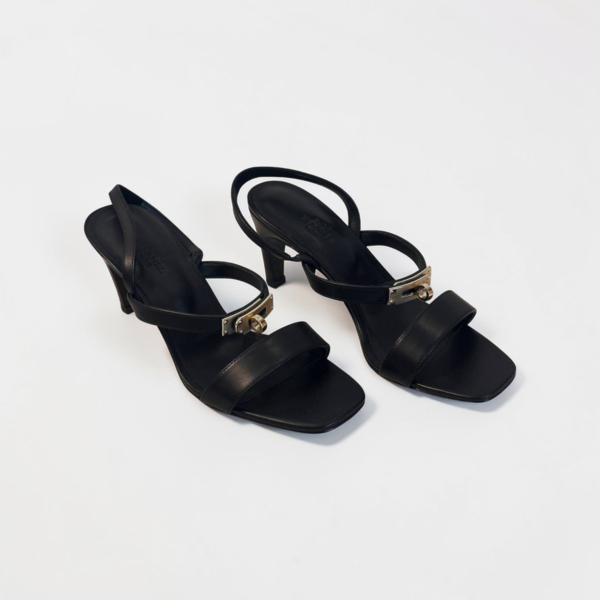 Hermes Glamour Sandals Noir – Gold Hardware