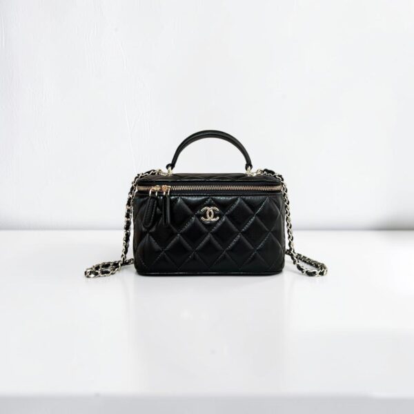 Chanel Vanity bag with chain